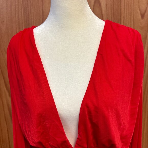 NEW Sincerely Jules Red V Neck Long Sleeve Crop Top NWT L Large Mesh - Picture 2 of 8